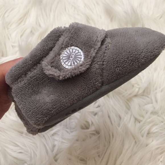 (SOLD) Ugg Bixby Bootie - Picture 2 of 6